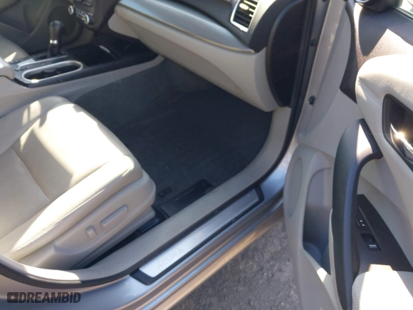 2017 Acura RDX w/Advance Pkg with VIN 5J8TB4H74HL026970, listed as a IAAI auction lot 41602328 with 157,406 mi miles. Bid and sale history available at carsss.com. Image 5.
