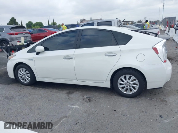 2012 Toyota Prius with VIN JTDKN3DP4C3027174, listed as a IAAI auction lot 42201082 with 147,827 mi miles and . Bid and sale history available at DreamBid. Image 14.