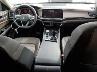 2024 Volkswagen Atlas SEL with VIN 1V2BR2CA9RC610293, listed as a Copart auction lot 50202415 with 4,378 mi miles and Salvage title. Bid and sale history available at DreamBid. Image 8.
