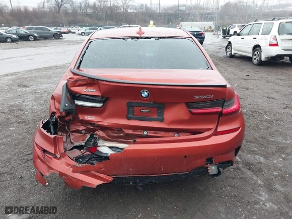 2021 BMW 3 Series 330i xDrive with VIN 3MW5R7J09M8B73141, listed as a IAAI auction lot 41471519 with 32,836 mi miles. Bid and sale history available at carsss.com. Image 17.
