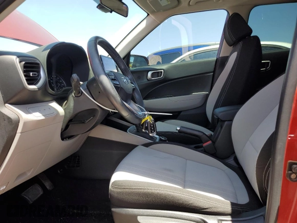 2021 Hyundai Venue SEL z VIN KMHRC8A34MU082055, wystawiony jako Copart lot #57457655 z przebiegiem 47 981 mil mil oraz Szkoda całkowita • Salvage title. Historia ofert i sprzedaży dostępna na DreamBid. Obrazek 7.