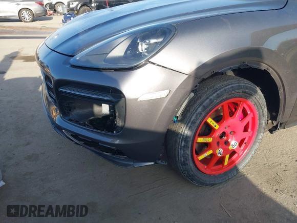 2021 Porsche Cayenne GTS z VIN WP1AG2AY0MDA35148, wystawiony jako IAAI lot #41949459 z przebiegiem 12 844 mil mil oraz . Historia ofert i sprzedaży dostępna na DreamBid. Obrazek 6.