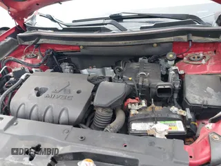 2017 Mitsubishi Outlander SE z VIN JA4AZ3A3XHZ059420, wystawiony jako IAAI lot #42611077 z przebiegiem 130 406 mil mil oraz . Historia ofert i sprzedaży dostępna na DreamBid. Obrazek 10.