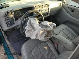 1995 Chevrolet Blazer z VIN 1GNDT13W2SK204831, wystawiony jako Copart lot #86301424 z przebiegiem 122 281 mil mil oraz Szkoda całkowita • Salvage title. Historia ofert i sprzedaży dostępna na DreamBid. Obrazek 8.