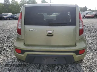 2013 Kia Soul + z VIN KNDJT2A61D7590104, wystawiony jako Copart lot #54177485 z przebiegiem 300 317 mil mil oraz Szkoda całkowita • Salvage title. Historia ofert i sprzedaży dostępna na DreamBid. Obrazek 6.