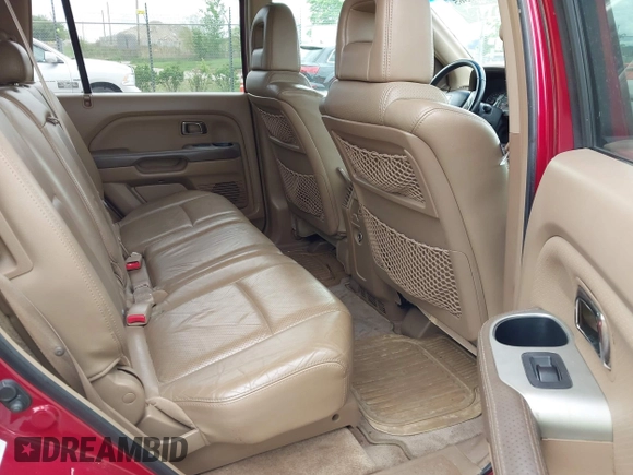 2005 Honda Pilot EX-L z VIN 5FNYF18525B054075, wystawiony jako IAAI lot #42347365 z przebiegiem 124 911 mil mil oraz . Historia ofert i sprzedaży dostępna na DreamBid. Obrazek 8.