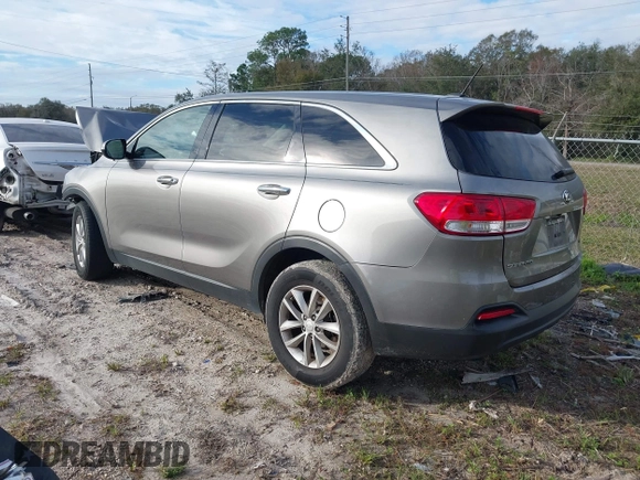 2018 Kia Sorento LX with VIN 5XYPG4A39JG385841, listed as a IAAI auction lot 41420471 with 1 mi miles. Bid and sale history available at carsss.com. Image 3.