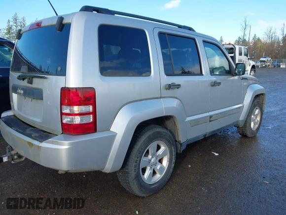 2010 Jeep Liberty Sport with VIN 1J4PN2GK0AW153442, listed as a IAAI auction lot 41732415 with 206,834 mi miles. Bid and sale history available at carsss.com. Image 4.