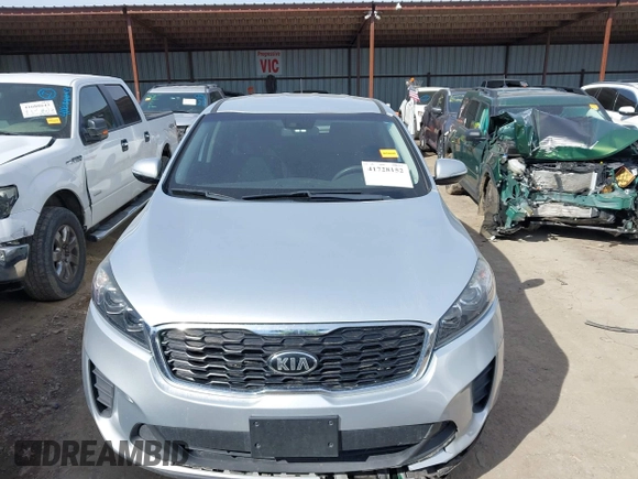 2019 Kia Sorento LX V6 with VIN 5XYPGDA56KG449546, listed as a IAAI auction lot 41728152 with 109,507 mi miles. Bid and sale history available at carsss.com. Image 13.