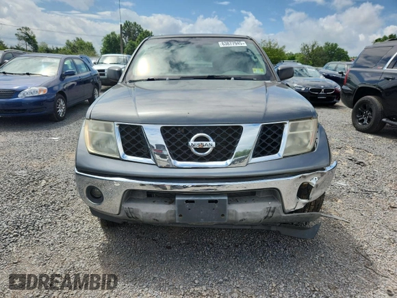 2006 Nissan Frontier LE z VIN 1N6AD07W96C402929, wystawiony jako Copart lot #63877945 z przebiegiem 170 375 mil mil oraz Czysty tytuł • Clean title. Historia ofert i sprzedaży dostępna na DreamBid. Obrazek 5.