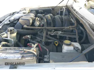 2008 Ford Explorer XLT z VIN 1FMEU63818UA63106, wystawiony jako IAAI lot #42659512 z przebiegiem 148 488 mil mil oraz . Historia ofert i sprzedaży dostępna na DreamBid. Obrazek 12.