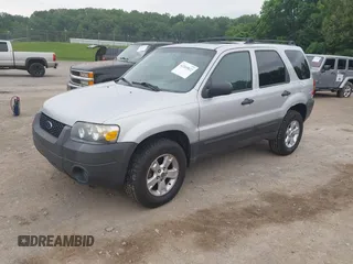 2006 Ford Escape XLT z VIN 1FMYU03136KA68913, wystawiony jako IAAI lot #42265822 z przebiegiem 129 401 mil mil oraz . Historia ofert i sprzedaży dostępna na DreamBid. Obrazek 2.
