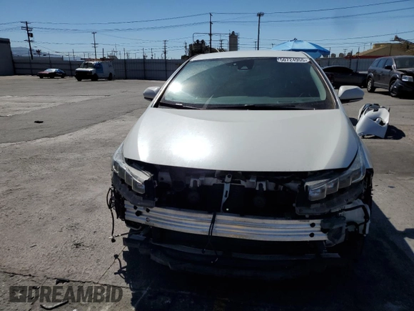 2017 Toyota Prius Plus with VIN JTDKARFP8H3039198, listed as a Copart auction lot 50724955 with 127,508 mi miles and Salvage title. Bid and sale history available at DreamBid. Image 5.