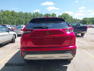 2024 Mitsubishi Eclipse Cross SE z VIN JA4ATWAA7RZ003387, wystawiony jako IAAI lot #42691727 z przebiegiem 40 419 mil mil oraz . Historia ofert i sprzedaży dostępna na DreamBid. Obrazek 16.