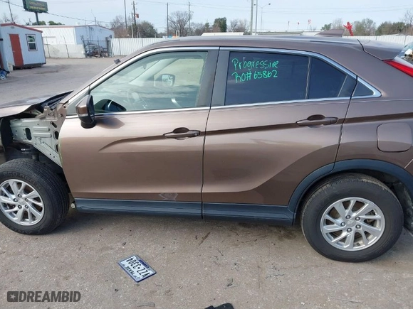 2019 Mitsubishi Eclipse Cross ES with VIN JA4AT3AA0KZ003039, listed as a IAAI auction lot 41548024 with 47,917 mi miles. Bid and sale history available at carsss.com. Image 15.