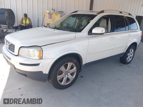 2010 Volvo XC90 I6 with VIN YV4982CZ9A1560632, listed as a IAAI auction lot 42578876 with 201,730 mi miles and . Bid and sale history available at DreamBid. Image 2.