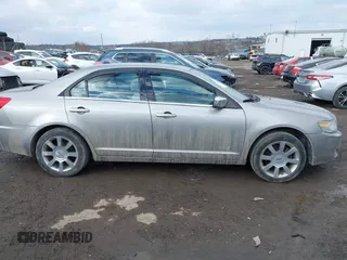 2008 Lincoln MKZ with VIN 3LNHM28T68R657068, listed as a IAAI auction lot 41431401 with 128,940 mi miles. Bid and sale history available at carsss.com. Image 13.