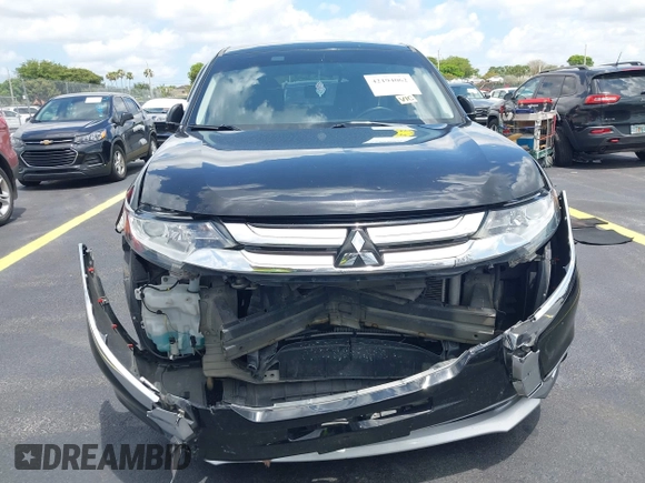 2017 Mitsubishi Outlander ES z VIN JA4AZ2A3XHZ052168, wystawiony jako IAAI lot #42194062 z przebiegiem 209 195 mil mil oraz . Historia ofert i sprzedaży dostępna na DreamBid. Obrazek 6.