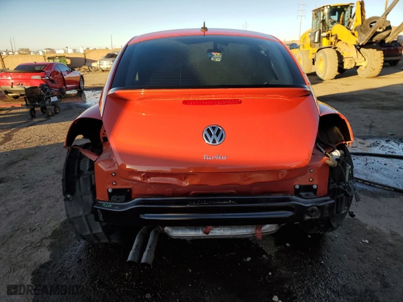 2019 Volkswagen Beetle S with VIN 3VWFD7AT9KM712147, listed as a Copart auction lot 84101684 with 13,300 mi miles and Salvage Title. Bid and sale history available at carsss.com. Image 6.