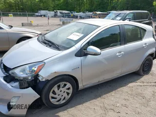 2015 Toyota Prius One z VIN JTDKDTB38F1580333, wystawiony jako IAAI lot #42214442 z przebiegiem 81 971 mil mil oraz . Historia ofert i sprzedaży dostępna na DreamBid. Obrazek 2.