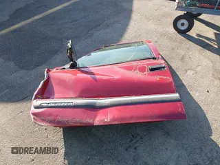 2000 Chevrolet Blazer LS z VIN 1GNDT13W6YK162818, wystawiony jako IAAI lot #42161533 z przebiegiem Nie podano mil oraz . Historia ofert i sprzedaży dostępna na DreamBid. Obrazek 11.