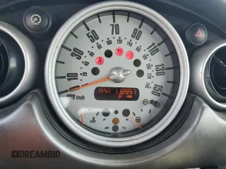 2007 MINI Convertible S z VIN WMWRH33577TL94482, wystawiony jako Copart lot #55502015 z przebiegiem 118 957 mil mil oraz Szkoda całkowita • Salvage title. Historia ofert i sprzedaży dostępna na DreamBid. Obrazek 9.