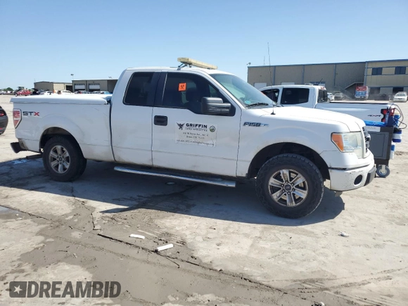 2013 Ford F-150 XL with VIN 1FTFX1CF8DFC11624, listed as a Copart auction lot 52699215 with 201,598 mi miles and Salvage Title. Bid and sale history available at carsss.com. Image 4.