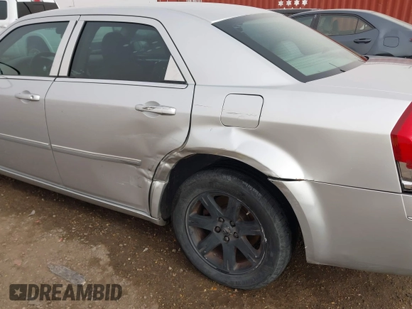 2006 Chrysler 300 Touring with VIN 2C3KA53G36H384442, listed as a IAAI auction lot 41817539 with 129,123 mi miles. Bid and sale history available at carsss.com. Image 6.