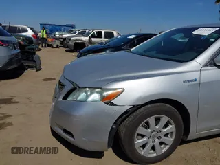 2008 Toyota Camry z VIN 4T1BB46K48U057742, wystawiony jako IAAI lot #42334365 z przebiegiem 210 090 mil mil oraz . Historia ofert i sprzedaży dostępna na DreamBid. Obrazek 6.