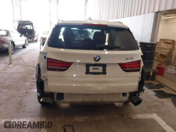 2015 BMW X5 xDrive50i z VIN 5UXKR6C56F0J76986, wystawiony jako IAAI lot #42079106 z przebiegiem 96 220 mil mil oraz . Historia ofert i sprzedaży dostępna na DreamBid. Obrazek 17.