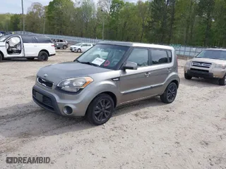 2013 Kia Soul with VIN KNDJT2A52D7595996, listed as a IAAI auction lot 41974905 with NaN miles. Bid and sale history available at carsss.com. Image 2.