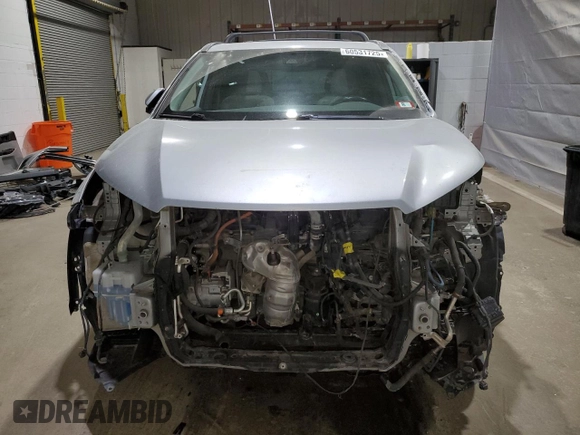 2019 Toyota Highlander Hybrid Limited with VIN 5TDDGRFH2KS059386, listed as a Copart auction lot 60531725 with 97,205 mi miles and Salvage title. Bid and sale history available at DreamBid. Image 5.