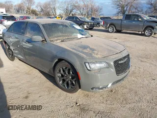2018 Chrysler 300 with VIN 2C3CCAGG1JH160855, listed as a IAAI auction lot 41875983 with 81,598 mi miles. Bid and sale history available at carsss.com. Image 1.