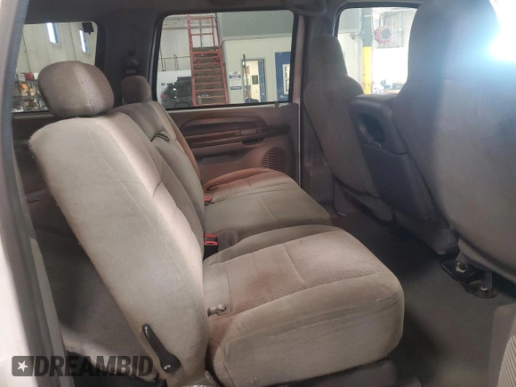 2003 Ford Excursion XLT with VIN 1FMNU41S53ED48526, listed as a Copart auction lot 41813965 with 190,952 mi miles and Salvage title. Bid and sale history available at DreamBid. Image 11.