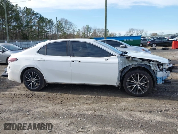 2022 Toyota Camry SE with VIN 4T1G11AK4NU620329, listed as a IAAI auction lot 41582065 with 50,000 mi miles and . Bid and sale history available at carsss.com. Image 14.