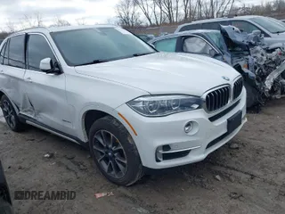 2018 BMW X5 xDrive35i with VIN 5UXKR0C56J0Y02820, listed as a IAAI auction lot 41783212 with 151,576 mi miles. Bid and sale history available at carsss.com. Image 1.