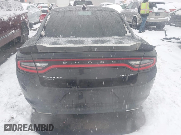 2015 Dodge Charger SXT with VIN 2C3CDXJG8FH746291, listed as a IAAI auction lot 41102488 with 189,971 mi miles. Bid and sale history available at carsss.com. Image 16.