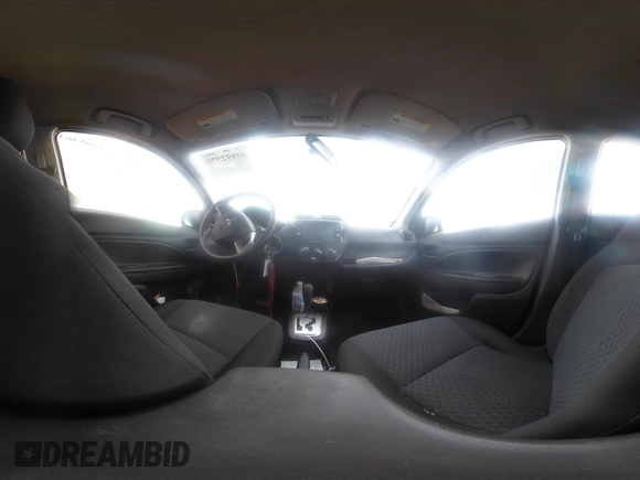 2019 Mitsubishi Mirage ES z VIN ML32A3HJ7KH013016, wystawiony jako IAAI lot #40892572 z przebiegiem 139 009 mil mil oraz . Historia ofert i sprzedaży dostępna na DreamBid. Obrazek 18.