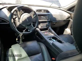 2017 Jaguar F-Pace S z VIN SADCM2BV6HA092232, wystawiony jako Copart lot #52456845 z przebiegiem 107 075 mil mil oraz Szkoda całkowita • Salvage title. Historia ofert i sprzedaży dostępna na DreamBid. Obrazek 8.