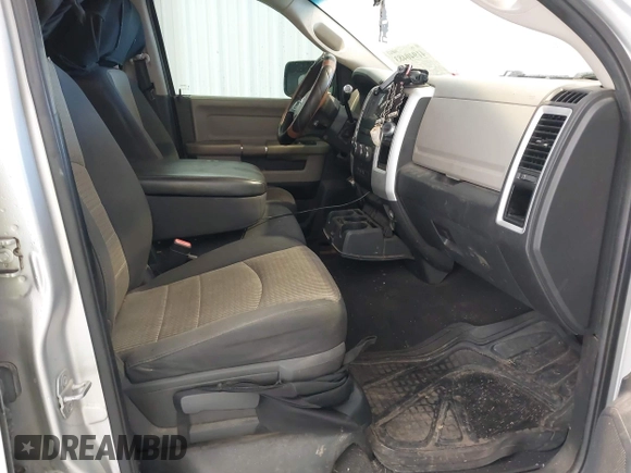 2010 Dodge 1500 SLT z VIN 1D7RV1GT3AS117632, wystawiony jako IAAI lot #41940483 z przebiegiem 310 651 mil mil oraz . Historia ofert i sprzedaży dostępna na DreamBid. Obrazek 5.