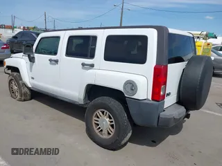 2006 Hummer H3 with VIN 5GTDN136X68330725, listed as a IAAI auction lot 41913649 with 171,522 mi miles. Bid and sale history available at carsss.com. Image 3.