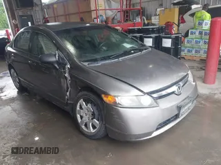 2008 Honda Civic LX z VIN 2HGFA16518H330996, wystawiony jako IAAI lot #42447226 z przebiegiem 227 262 mil mil oraz . Historia ofert i sprzedaży dostępna na DreamBid. Obrazek 1.