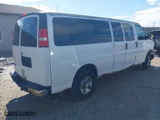 2012 Chevrolet Express Passenger 1LT with VIN 1GAZG1FG7C1157478, listed as a IAAI auction lot 41790091 with 169,173 mi miles. Bid and sale history available at carsss.com. Image 4.