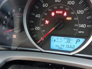 2014 Toyota RAV4 XLE with VIN 2T3RFREV1EW202699, listed as a IAAI auction lot 41117670 with 141,560 mi miles and . Bid and sale history available at DreamBid. Image 7.