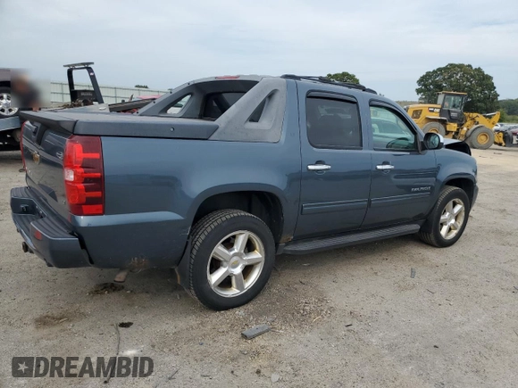 2011 Chevrolet Avalanche LT with VIN 3GNTKFE37BG387407, listed as a Copart auction lot 72122904 with 205,111 mi miles and Clean Title. Bid and sale history available at carsss.com. Image 3.