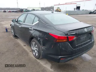 2020 Nissan Altima 2.5 S with VIN 1N4BL4BV3LC226686, listed as a IAAI auction lot 41170021 with 119,269 mi miles. Bid and sale history available at carsss.com. Image 3.