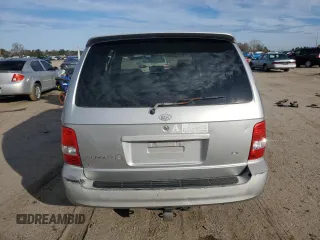 2005 Kia Sedona LX with VIN KNDUP132X56721558, listed as a Copart auction lot 88574685 with 176,660 mi miles and Salvage Title. Bid and sale history available at carsss.com. Image 6.