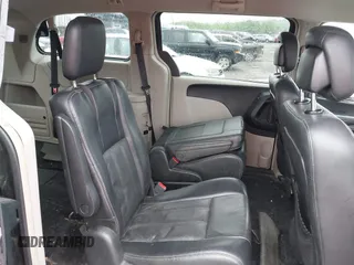 2012 Chrysler Town & Country Touring z VIN 2C4RC1BG2CR326214, wystawiony jako IAAI lot #42375949 z przebiegiem 144 295 mil mil oraz . Historia ofert i sprzedaży dostępna na DreamBid. Obrazek 8.