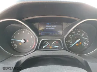 2013 Ford Focus SE with VIN 1FADP3K28DL217108, listed as a Copart auction lot 48513975 with 136,746 mi miles and Non Repairable. Bid and sale history available at carsss.com. Image 9.