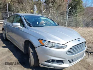 2013 Ford Fusion SE with VIN 3FA6P0HR1DR295193, listed as a IAAI auction lot 41774818 with 184,252 mi miles. Bid and sale history available at carsss.com. Image 1.